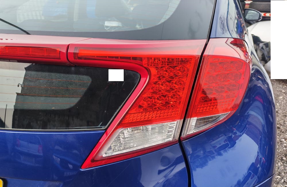 Honda Civic I-VTEC SE Rear light on tailgate driver side rear